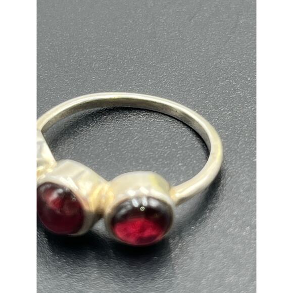 Sterling Silver Bezel Set Three Round Red Garnet Cabochon January Ring size 8.25 - Picture 8 of 8